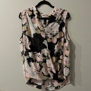 INC International Concepts Women's V Neck Plus Size 18 Floral Top.